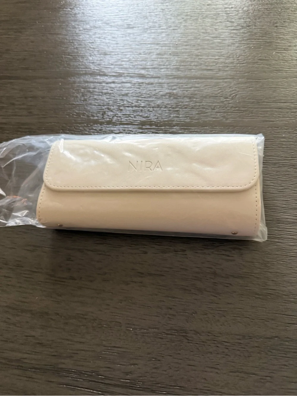 NIRA Cream Makeup Brush Case - Compact Travel Brush Holder